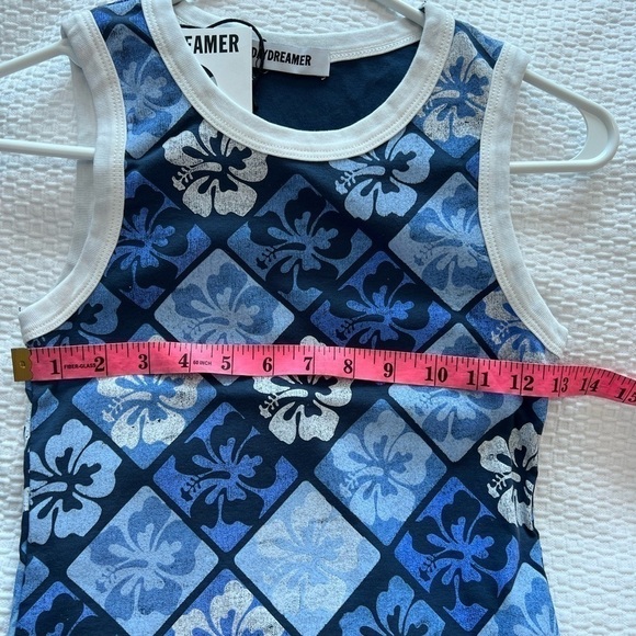 Daydreamer Hibiscus Shrunken Tank - Picture 12 of 14